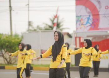 Meriahkan HUT ke 74, Polwan Polres Lhokseumawe Gelar Olahraga Serentak