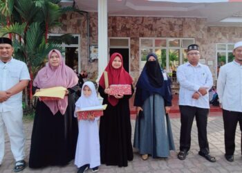 Yayasan Vinca Rosea Kembali Beri Penghargaan untuk Ustazah dan Siswa Berprestasi