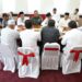 Lhoksukon - Penjabat Bupati Aceh Utara Azwardi menerima Kehadiran para tokoh masyarakat, Tokoh Agama dan Muspika Lhoksukon, kedatangan mereka disambut langsung oleh PJ Bupati Aceh Utara, turut didampingi oleh Asisten administrasi umum Drs. M .Adamy,M.Pd, dan Kabag Humas Hamdani di ruang kerja