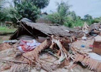 DPD PAN Lhokseumawe Beri Bantuan Masa Panik untuk Korban Angin Kencang
