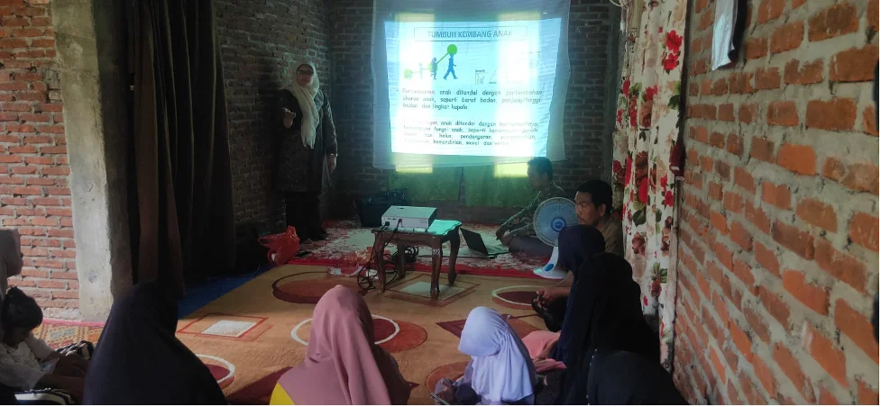 Dosen Unimal Edukasi Masyarakat Pentingnya Status Gizi Anak Dan Stunting di Desa Uteunkot