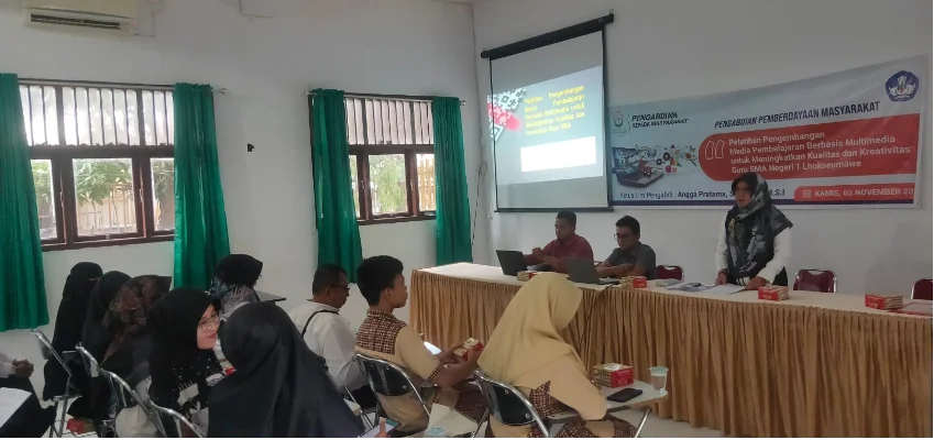 Dosen Teknik Unimal Latih Guru SMA dalam Pengembangan Media Pembelajaran Berbasis Multimedia