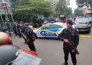 Jalan Astanaanyar ditutup imbas bom di Polsek Astanaanyar Bandung