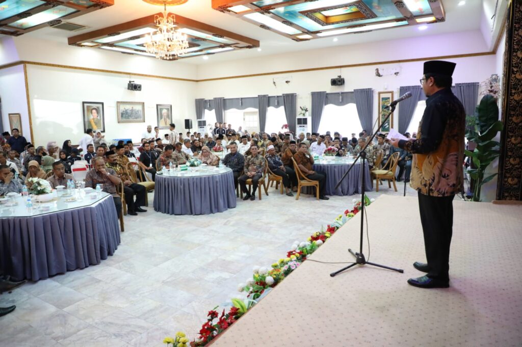 Pj Bupati Aceh Utara Silaturahmi Dengan Ratusan ASN Purna Tugas