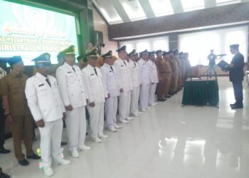 Pj Bupati Aceh Utara Lantik 56 Pejabat Eselon III dan IV, Harapkan Kolaborasi yang Kuat dan Jaga Kekompakan