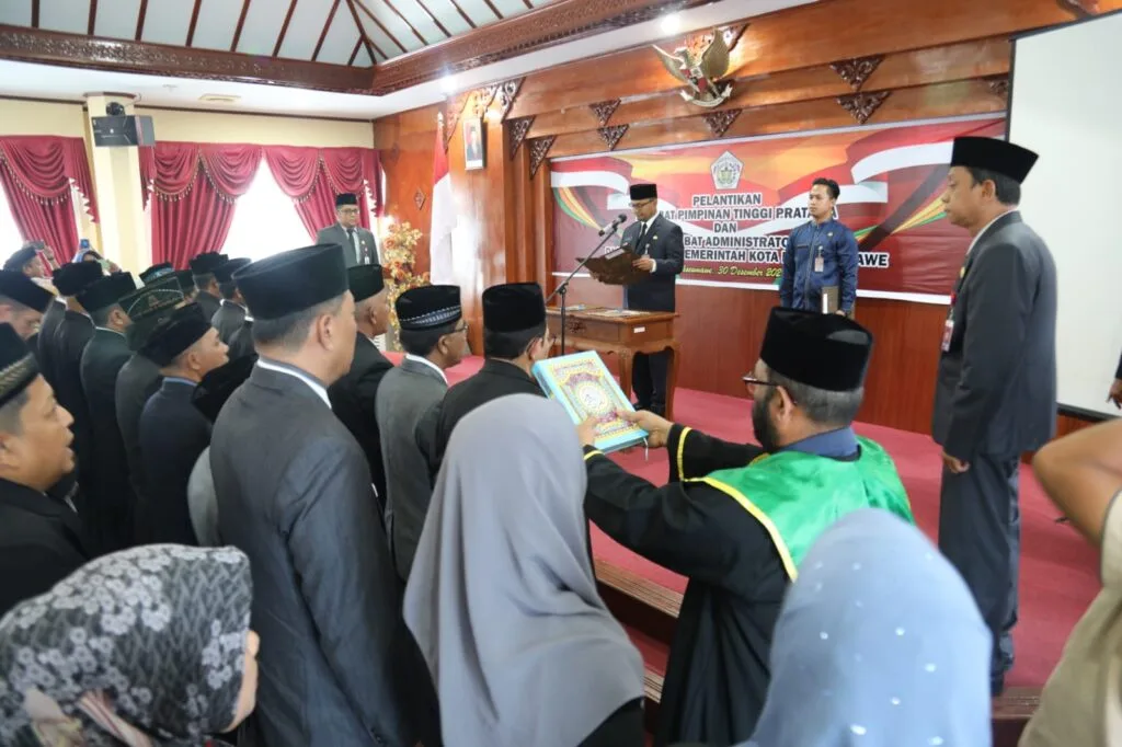 Pj Walikota Lhokseumawe Ambil Sumpah dan Lantik 38 Pejabat