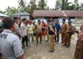 Pj Bupati Aceh Utara Kunjungi Korban Banjir Langkahan, Serahkan Bantuan Darurat