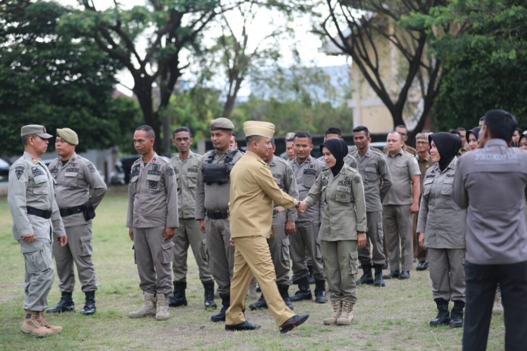 Di Hadapan Ribuan PNS, Pj. Walikota Lhokseumawe Apresiasi Kinerja Satpol PP dan WH