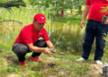 Peringati HUT ke-50, PDIP Aceh Bersihkan Pantai Lhoknga dan Tanam Pohon Vegetasi Endemik