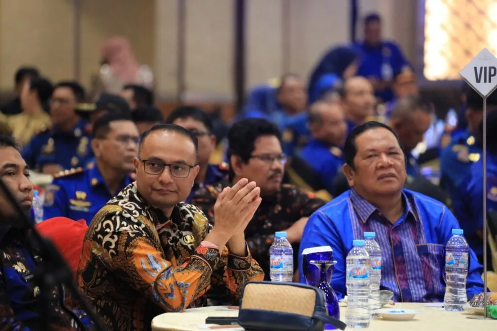 Pj Walikota Lhokseumawe Raih Hibah Sapras Kebakaran dari Kemendagri
