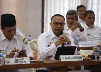 Pj Walikota Lhokseumawe Sampaikan 6 Program Prioritas Pada Raker Bupati dan Walikota se-Aceh