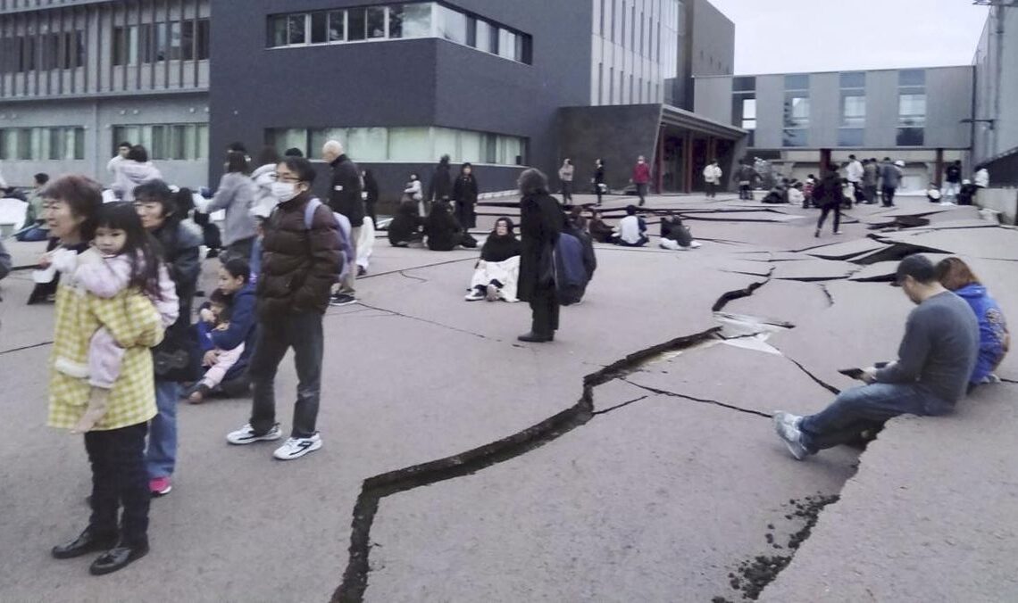 Jepang Diguncang Gempa M 7,4 Disertai Peringatan Tsunami 5 Meter
