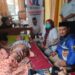 Bang Azhari Besuk Nenek 90 Tahun yang Terbaring Sakit