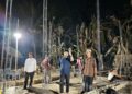 Haji Uma dan Masyarakat Bantu Bangun Kembali Rumah Ruhiah Ajat yang Terbakar