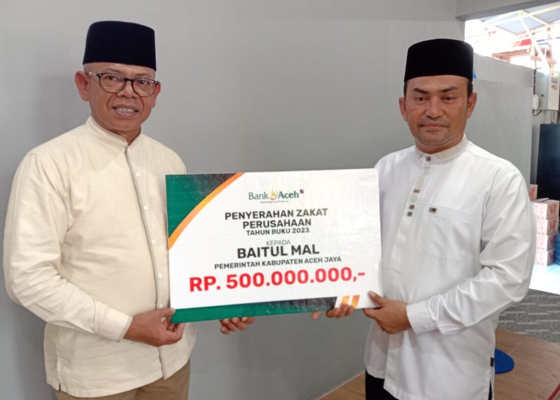 Pj Bupati Aceh Jaya Apresiasi Zakat Rp 500 Juta dari Bank Aceh Syariah