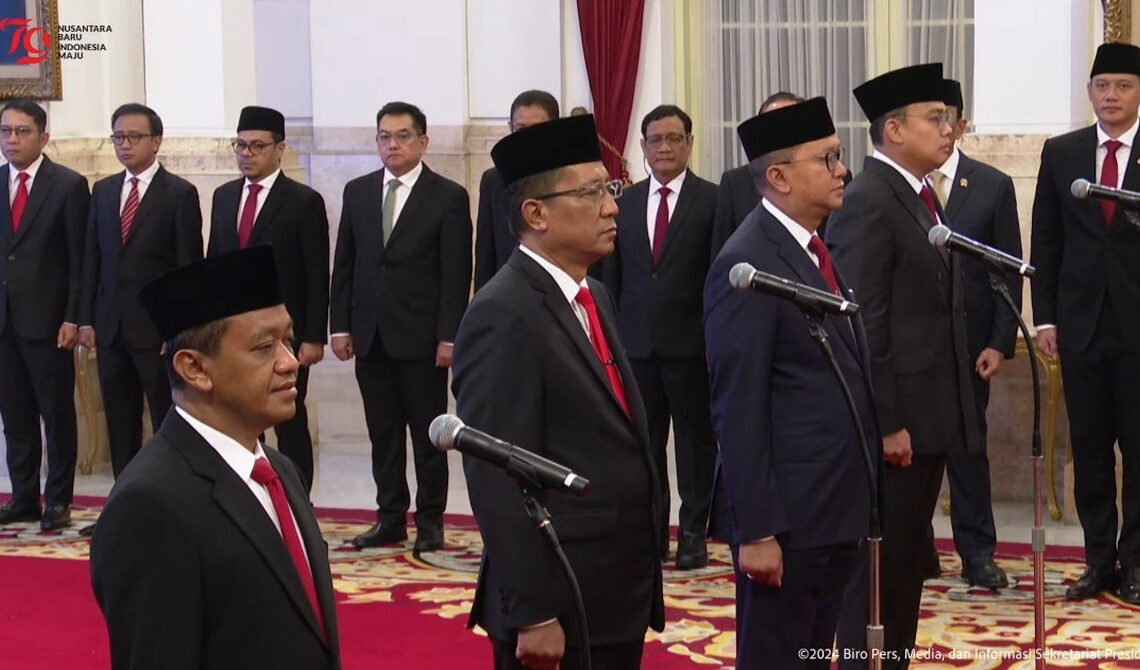 Presiden Jokowi Lakukan Reshuffle Kabinet, Tiga Menteri Diganti