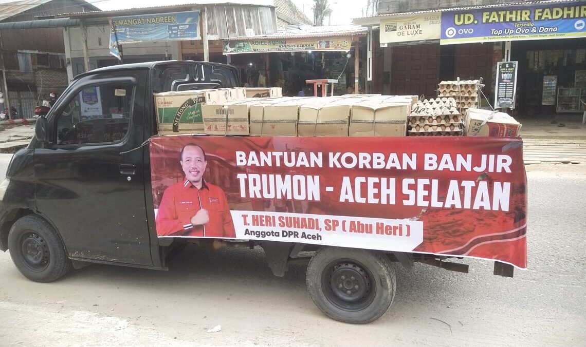 Respon Cepat, Abu Heri Salurkan Bantuan untuk Masyarakat Trumon Terdampak Banjir
