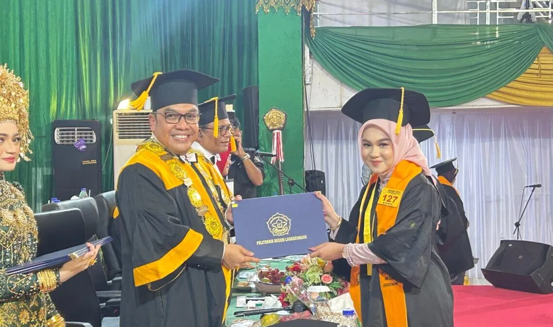 PNL Kukuhkan 904 Wisudawan, Direktur Ajak Lulusan Jadi Cahaya bagi Negeri