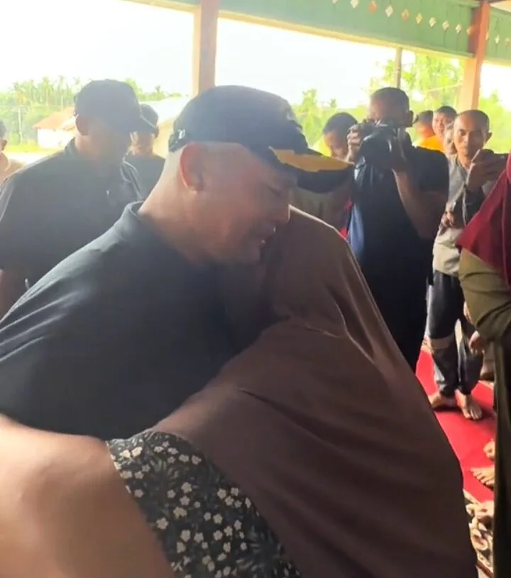 Tangis Haru Warga Sarah Raja Warnai Kunjungan Bupati Aceh Utara