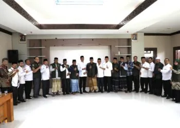 Wakil Bupati Aceh Utara Buka Rakor FKUB, Serahkan SK dan Rompi kepada Ketua FKUB